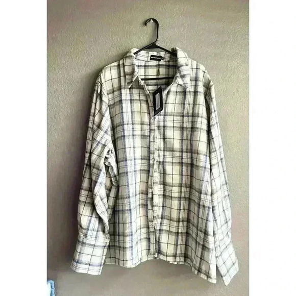 Pretty Little Thing Women's Size 3 Oversized Beige Plaid Heavy Flannel Shirt NWT - Picture 1 of 7